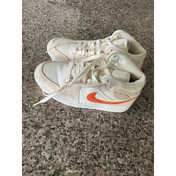 Nike Air Jordan 1 Mid SE Corduroy DA8009-108 Women Size 8.5 - Picture 8 of 12